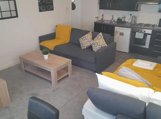 Flat 4 Corner House