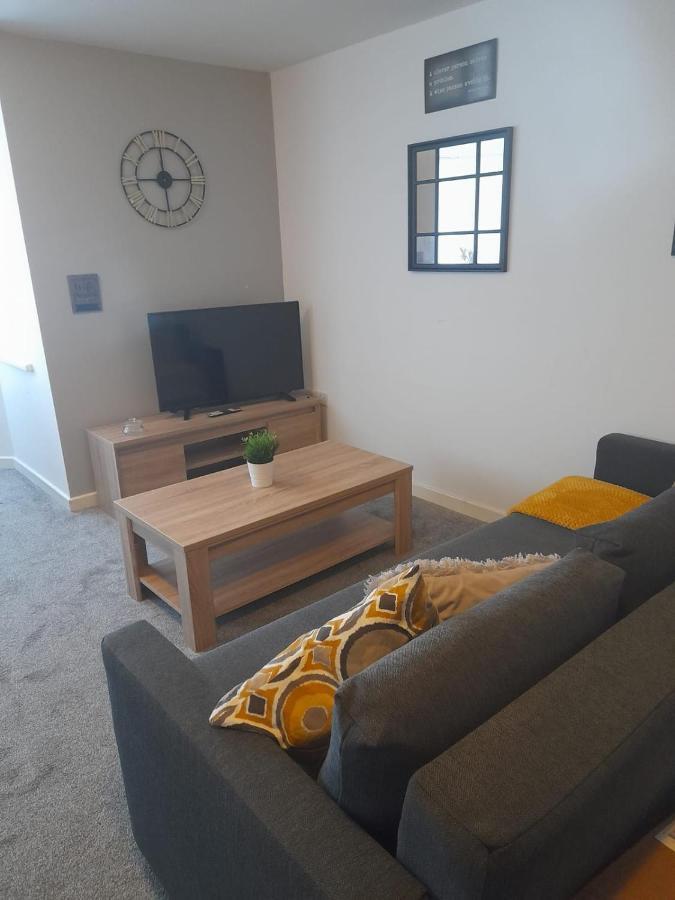 Flat 4 Corner House *