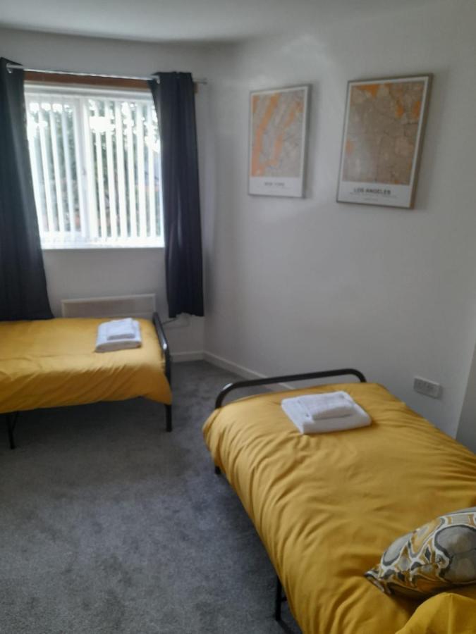 Flat 4 Corner House Apartment *
